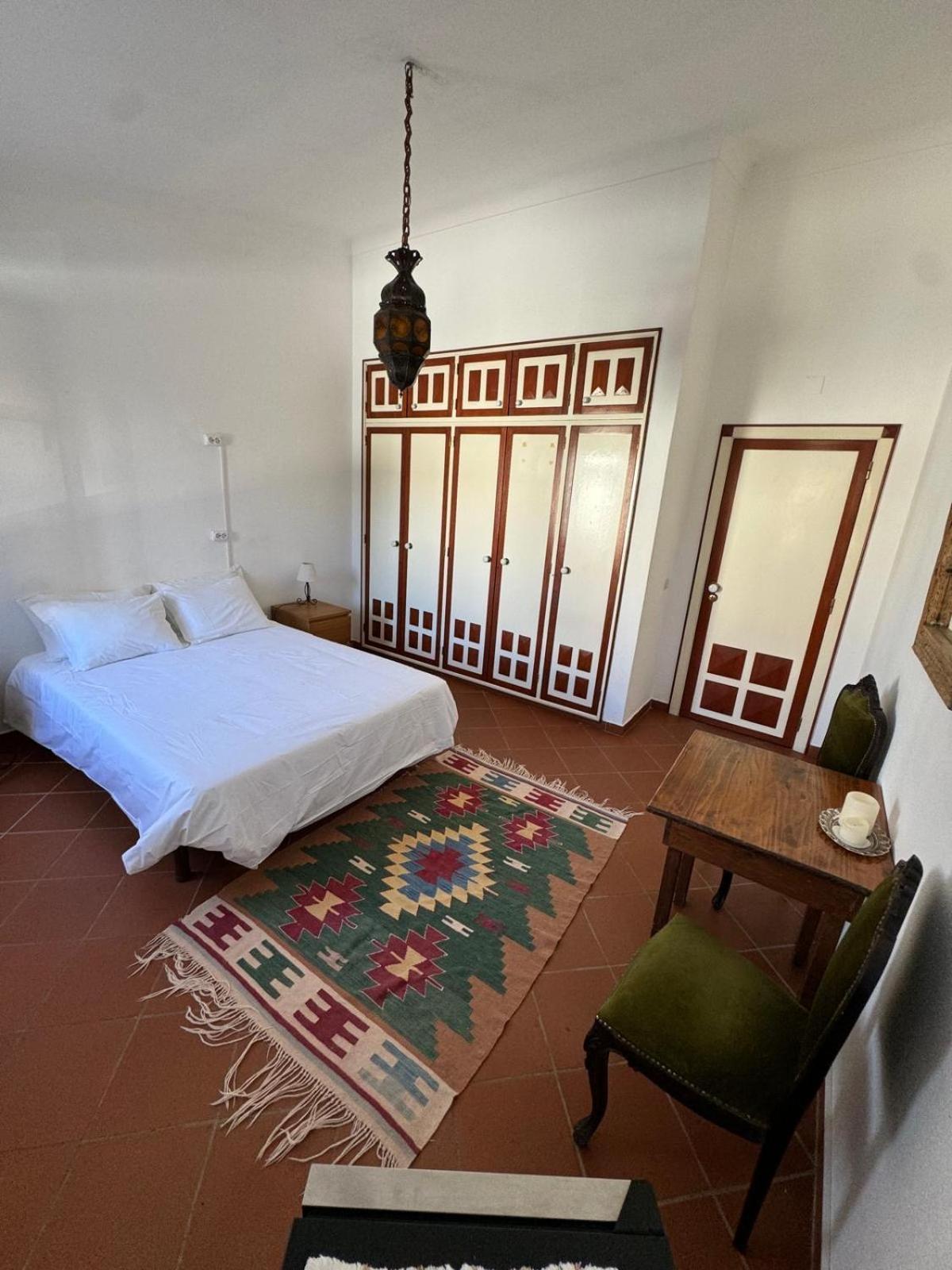 Auberge de jeunesse 46 *
